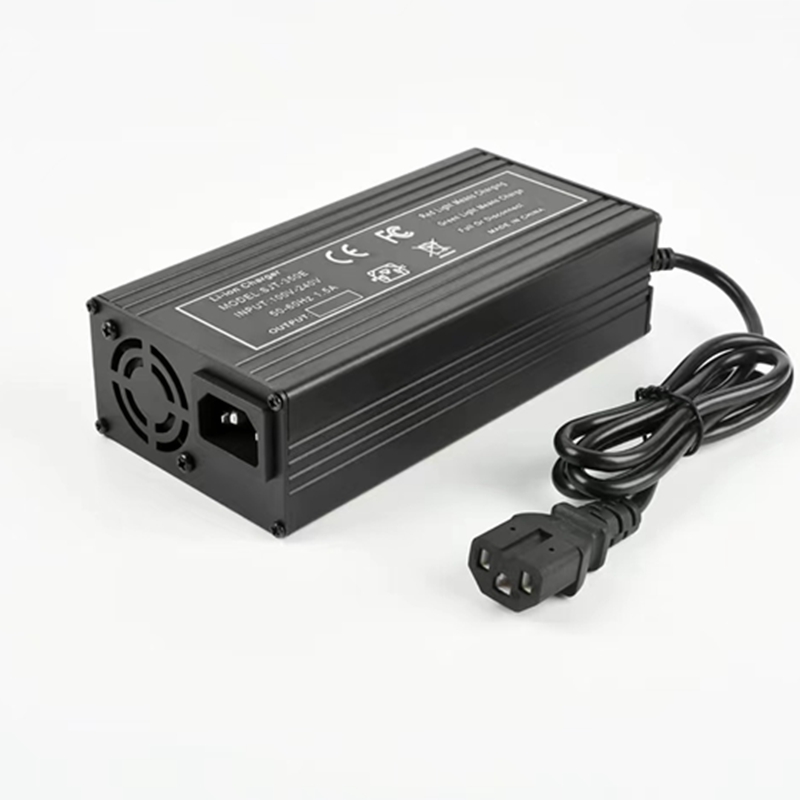 Caricabatterie rapido 60V cari - 84V 20A Smart Charger recensione e prezzo
